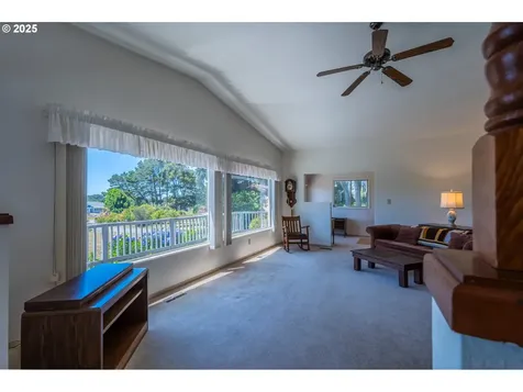 3230 Golf Links Road Bandon OR 97411