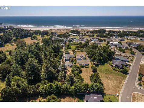 3230 Golf Links Road Bandon OR 97411