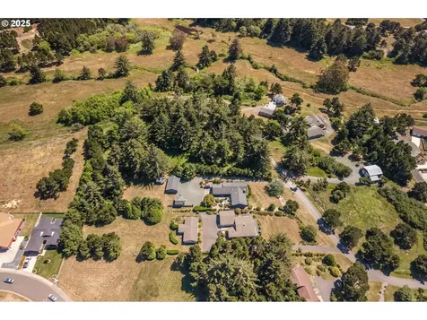 3230 Golf Links Road Bandon OR 97411
