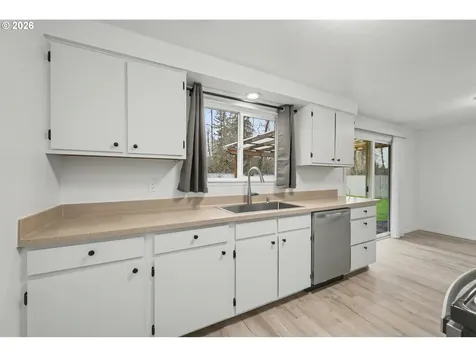 4853 Elderberry Loop Springfield OR 97478