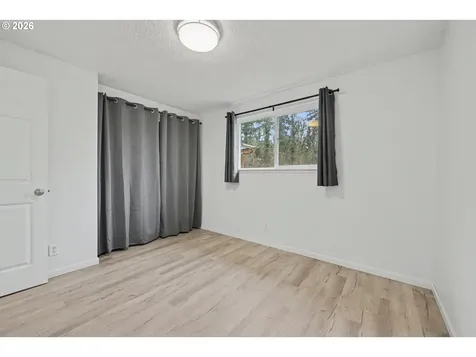 4853 Elderberry Loop Springfield OR 97478