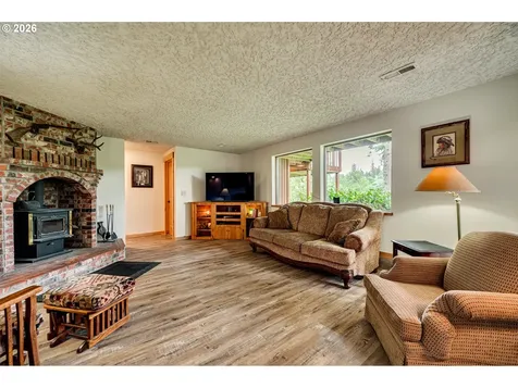 209 Blaine Road Woodland WA 98674