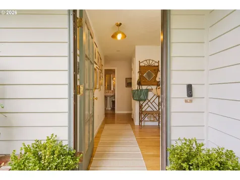 1605 SE Cascade Avenue Vancouver WA 98683