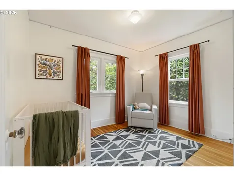 5504 SE Ankeny Street Portland OR 97215