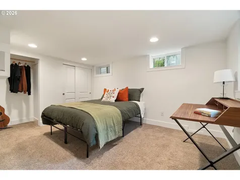 5504 SE Ankeny Street Portland OR 97215