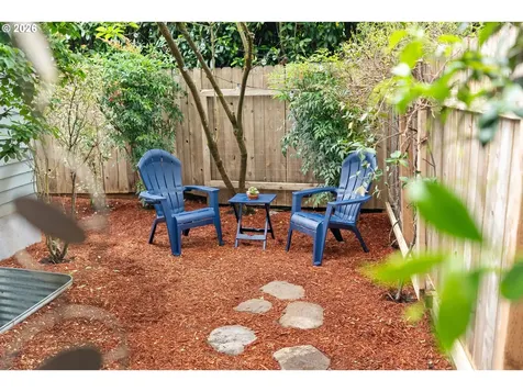 5504 SE Ankeny Street Portland OR 97215