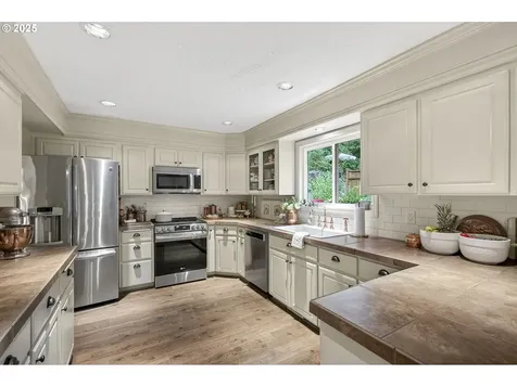 14150 S Canyon Ridge Drive Oregon City OR 97045