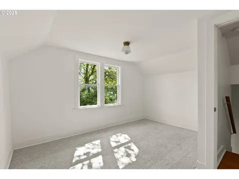 3255 NE 80th Avenue Portland OR 97213