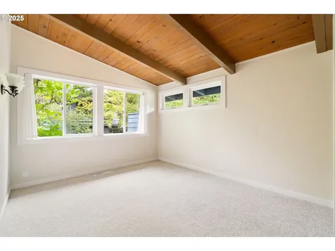 10421 SW 63rd Drive Portland OR 97219
