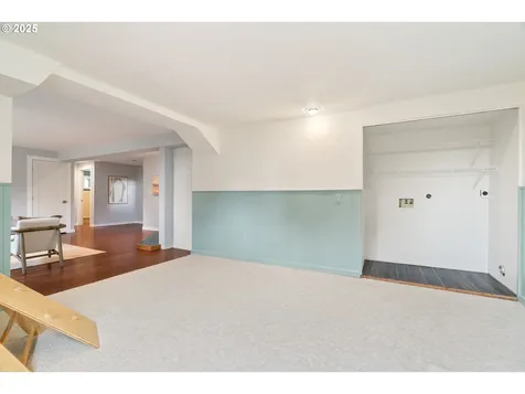 10421 SW 63rd Drive Portland OR 97219