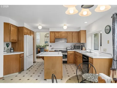 5233 NE Windrow Street Hillsboro OR 97124