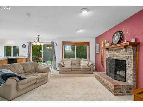 5233 NE Windrow Street Hillsboro OR 97124