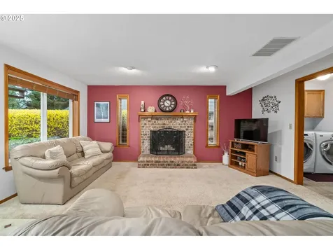 5233 NE Windrow Street Hillsboro OR 97124