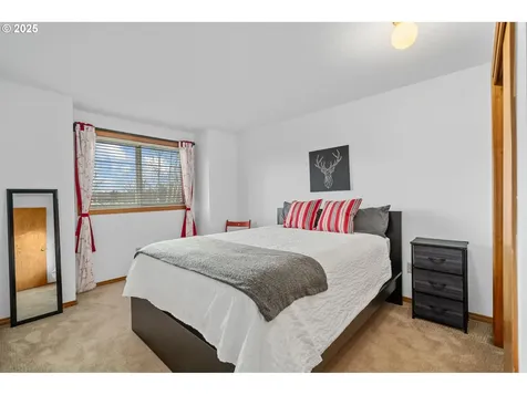 5233 NE Windrow Street Hillsboro OR 97124