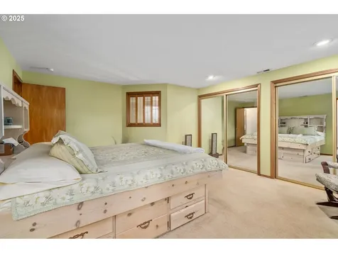 5233 NE Windrow Street Hillsboro OR 97124