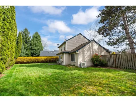 5233 NE Windrow Street Hillsboro OR 97124