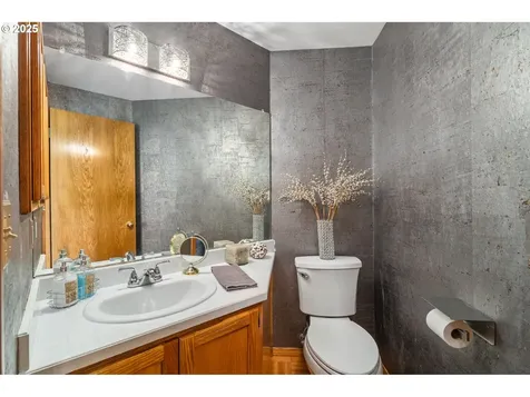 5233 NE Windrow Street Hillsboro OR 97124