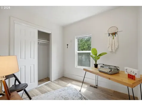 7029 SE 85th Avenue Portland OR 97266