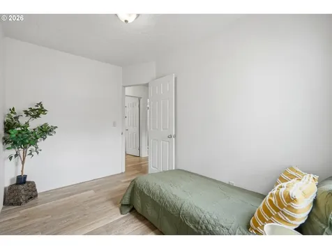 7029 SE 85th Avenue Portland OR 97266