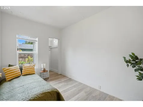 7029 SE 85th Avenue Portland OR 97266