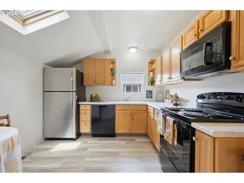 7029 SE 85th Avenue Portland OR 97266