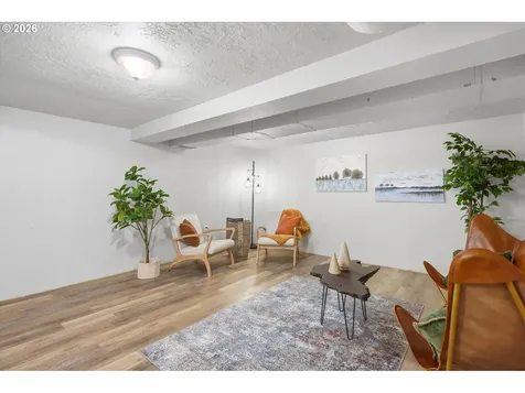 7029 SE 85th Avenue Portland OR 97266