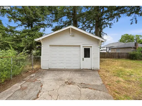 7029 SE 85th Avenue Portland OR 97266