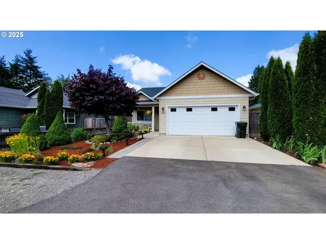 24893 Mccutcheon Avenue Veneta OR 97487