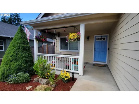 24893 Mccutcheon Avenue Veneta OR 97487