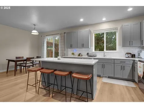 17670 SW September Lane Beaverton OR 97003