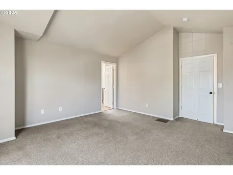 17670 SW September Lane Beaverton OR 97003