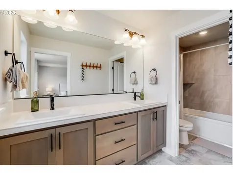 16415 NE 83rd Street Vancouver WA 98682