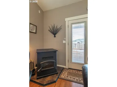 483 S State Street Sutherlin OR 97479