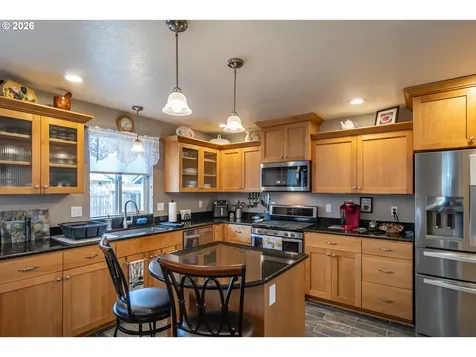 483 S State Street Sutherlin OR 97479