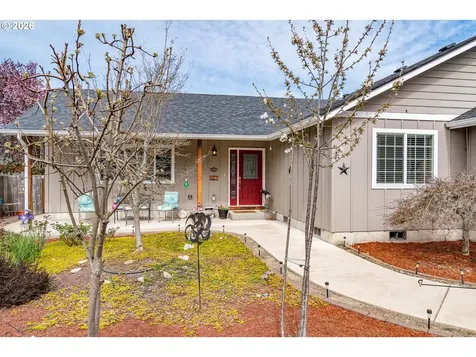 483 S State Street Sutherlin OR 97479