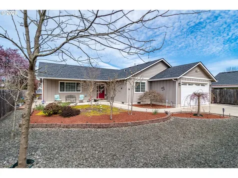 483 S State Street Sutherlin OR 97479