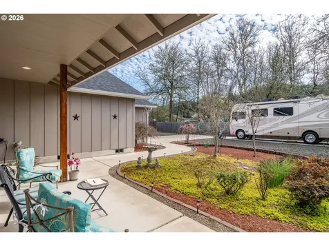 483 S State Street Sutherlin OR 97479