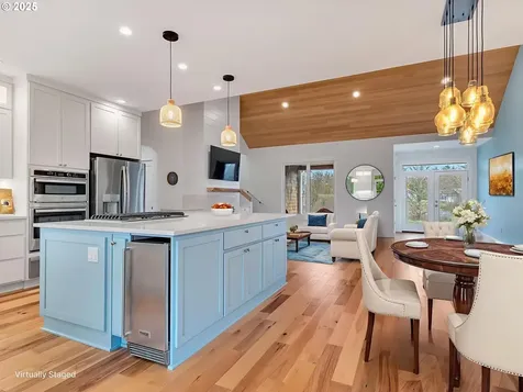 32996 Pacific Bellevue Lane Warrenton OR 97146