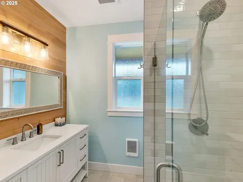 32996 Pacific Bellevue Lane Warrenton OR 97146