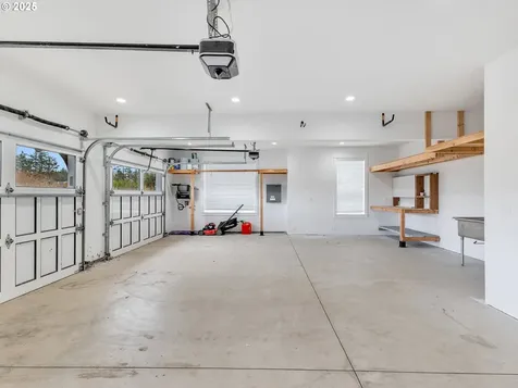 32996 Pacific Bellevue Lane Warrenton OR 97146