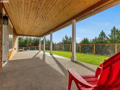 32996 Pacific Bellevue Lane Warrenton OR 97146