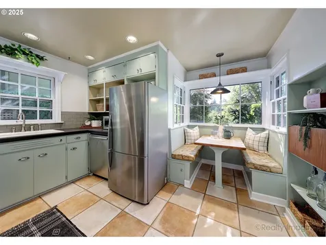 2990 NW Verde Vista Terrace Portland OR 97210