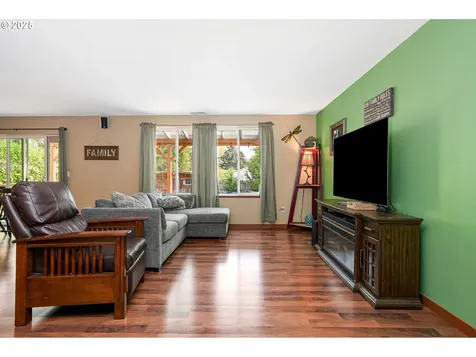 214 Olson Road Silverton OR 97381