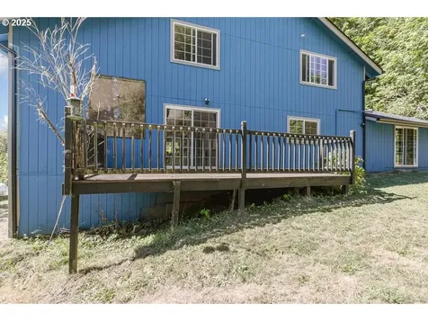 2524 SE Mannthey Road Corbett OR 97019