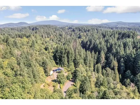 2524 SE Mannthey Road Corbett OR 97019