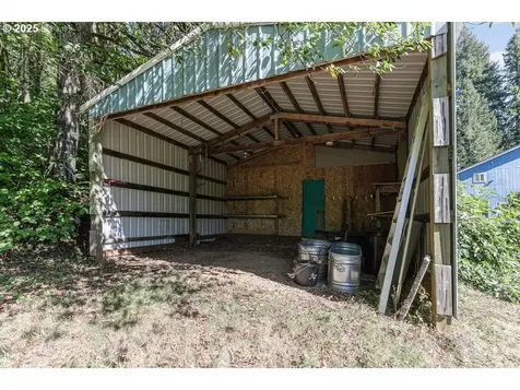 2524 SE Mannthey Road Corbett OR 97019
