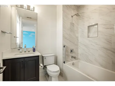 900 NW 216th Street Ridgefield WA 98642
