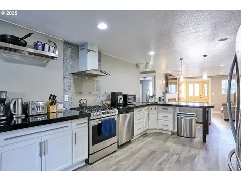 90 SW Frenwood Way Beaverton OR 97005