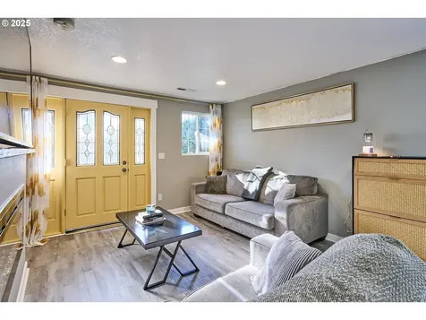 90 SW Frenwood Way Beaverton OR 97005