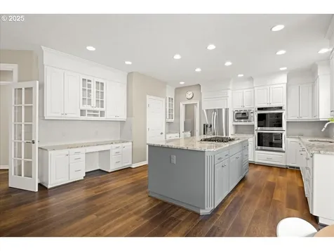4679 Dogwood Drive Lake Oswego OR 97035